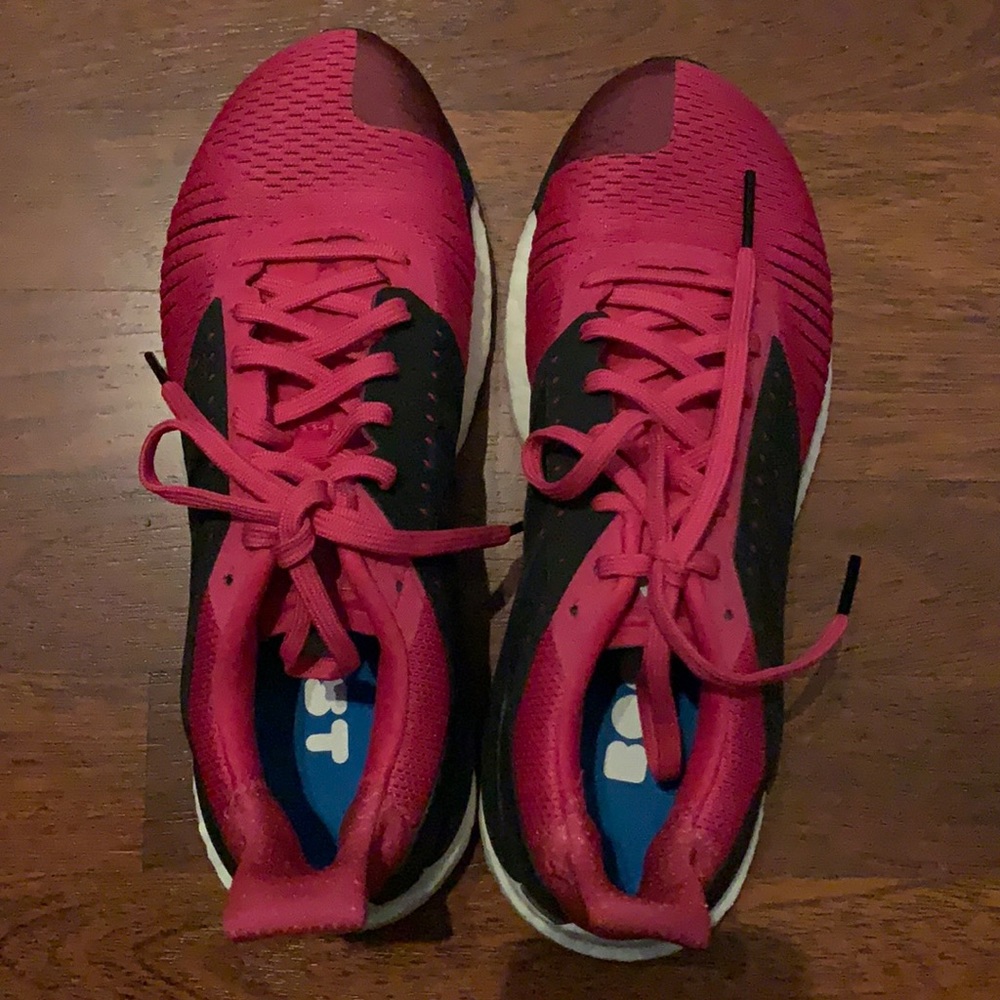 Adidas Solarglide ST size 7.5